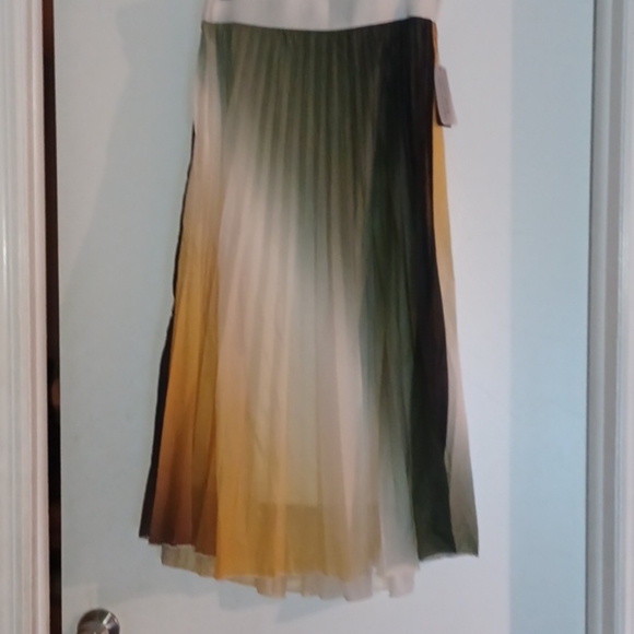 Metro Wear Dresses & Skirts - Pleated Maxi Skirt